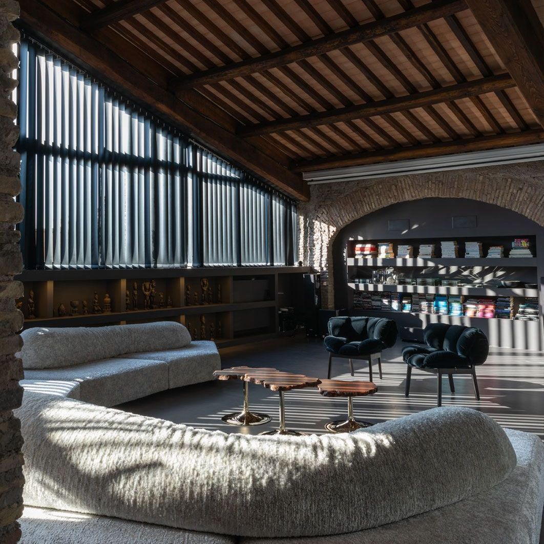   On the Rocks ,  Blue Velvet  &  Cicladi .&nbsp;Francesco Binfar&eacute;&rsquo;s sofa, Fernando and Humberto Campana&rsquo;s armchairs and Jacopo Foggini&rsquo;s tables in the hall. 