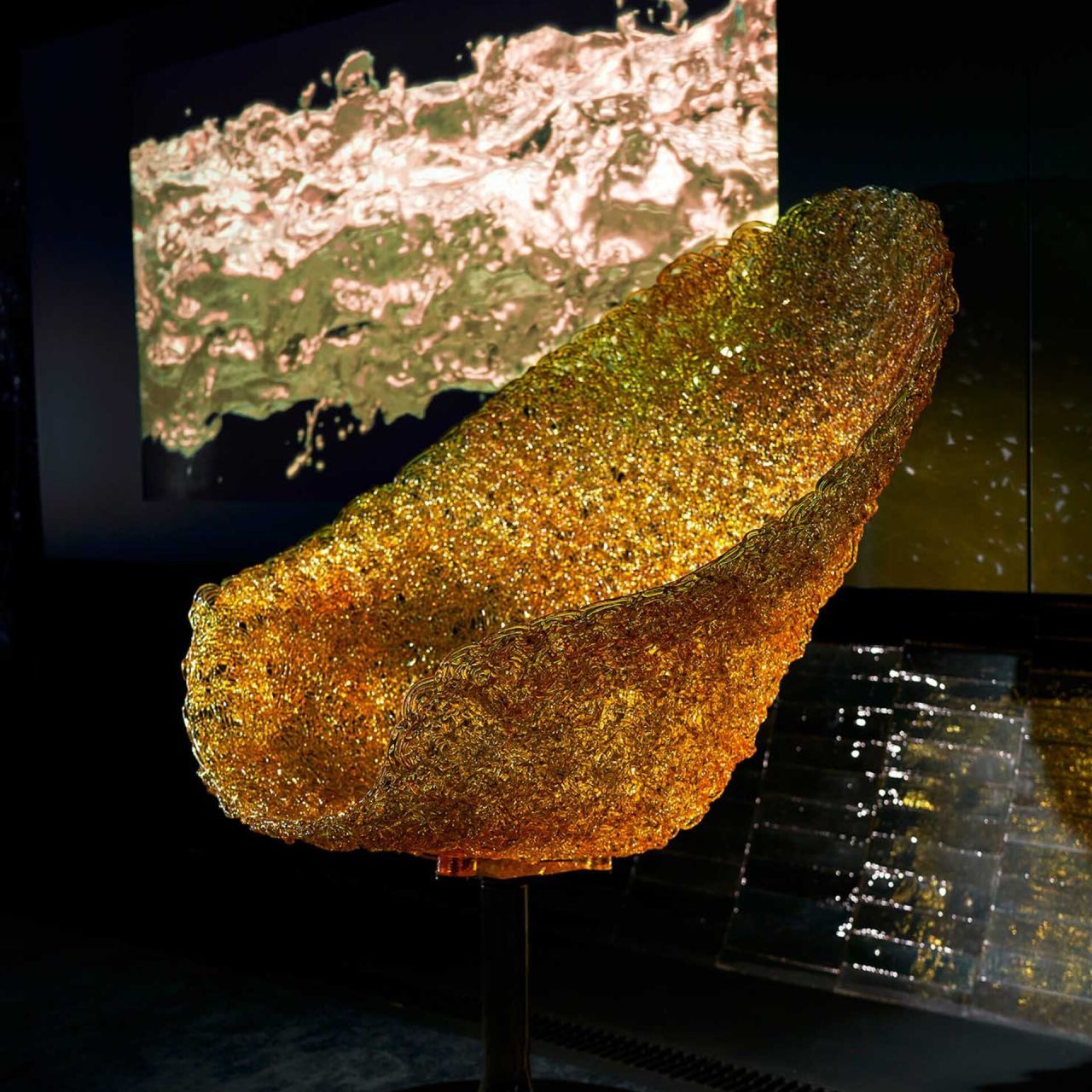   Gina &nbsp;e  Margherita . Just like Plessi&rsquo;s work, Jacopo Foggini&rsquo;s chairs transform technology into art. Each armchair is a unique piece. The intertwining of the polycarbonate thread is hand-molded by their author using industrial machinery 