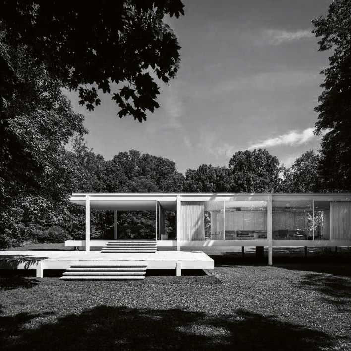Farnsworth house. Ludwig Mies van der Rohe's project built between 1945 and 1951 in Plano in Illinois.