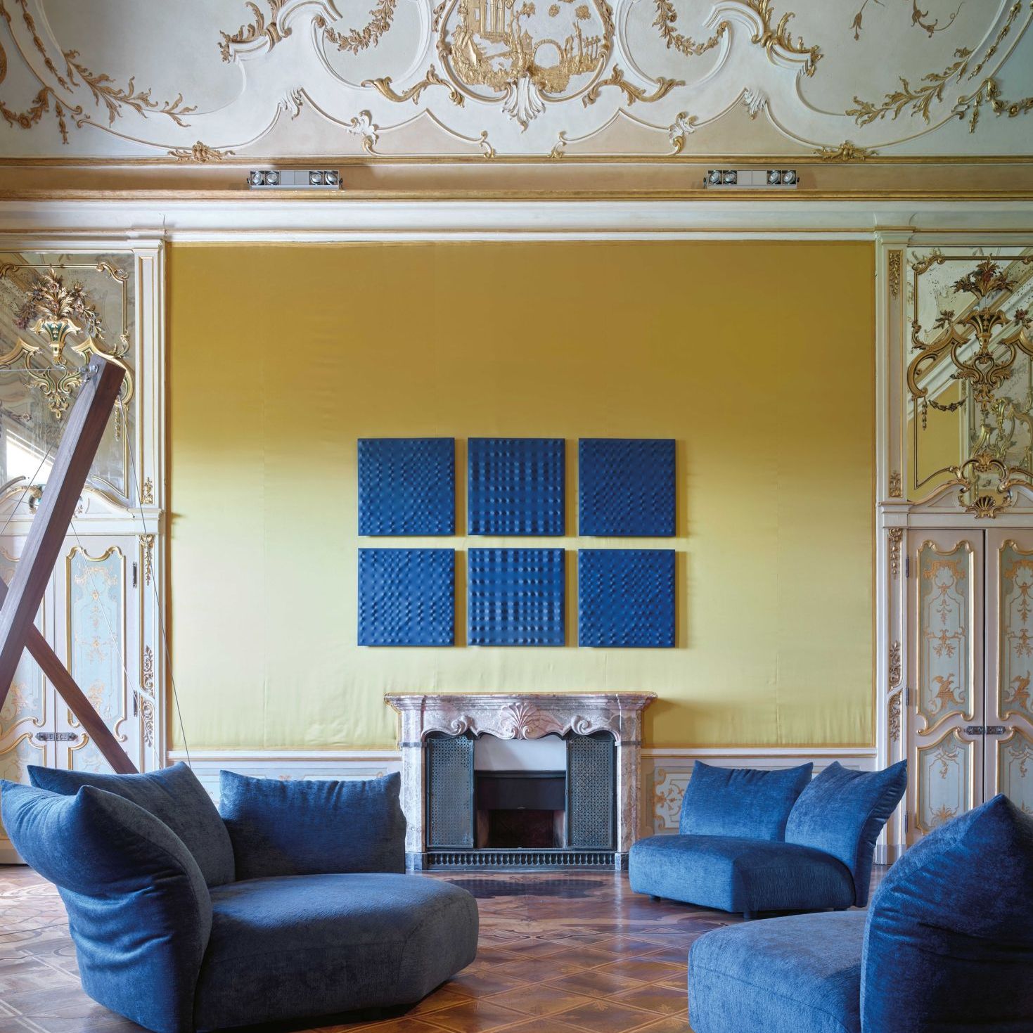   Standard &nbsp;in front of Enrico Castellani's "Polyptych Blue" in 2008. 