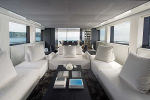   Sherazade . Il divano custom made per lo Yacht SL 118. 